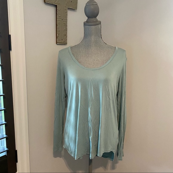 Wilfred Free long sleeve scoop neck top seafoam